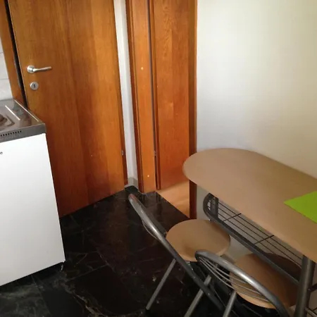 Happy Centre-free Parking